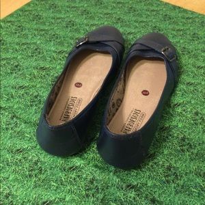 Flats in size 8 excellent condition